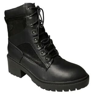 Women's 12 WIDE Lace Up Ava Lug Sole Combat-Style Fashion Ankle Boot |NEW IN BOX